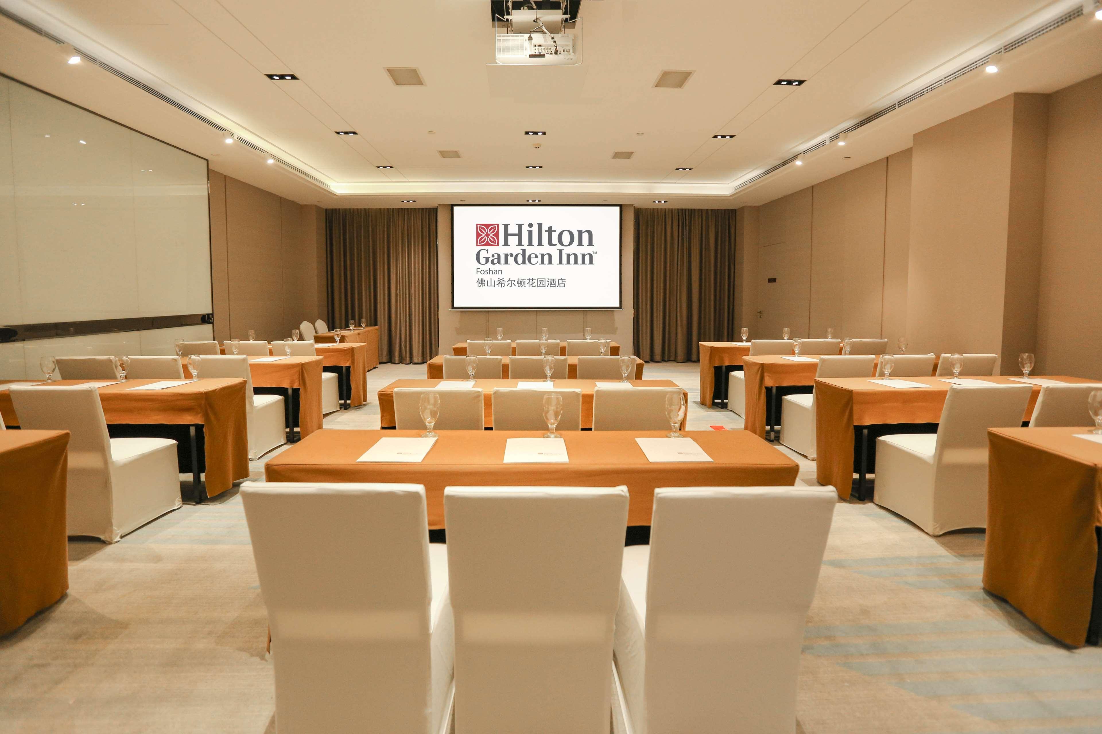 Hilton Garden Inn Фошань Экстерьер фото